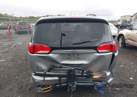 2017 Chrysler Pacifica Touring-L из США, поврежденный, VIN 2C4RC1BG9HR634715